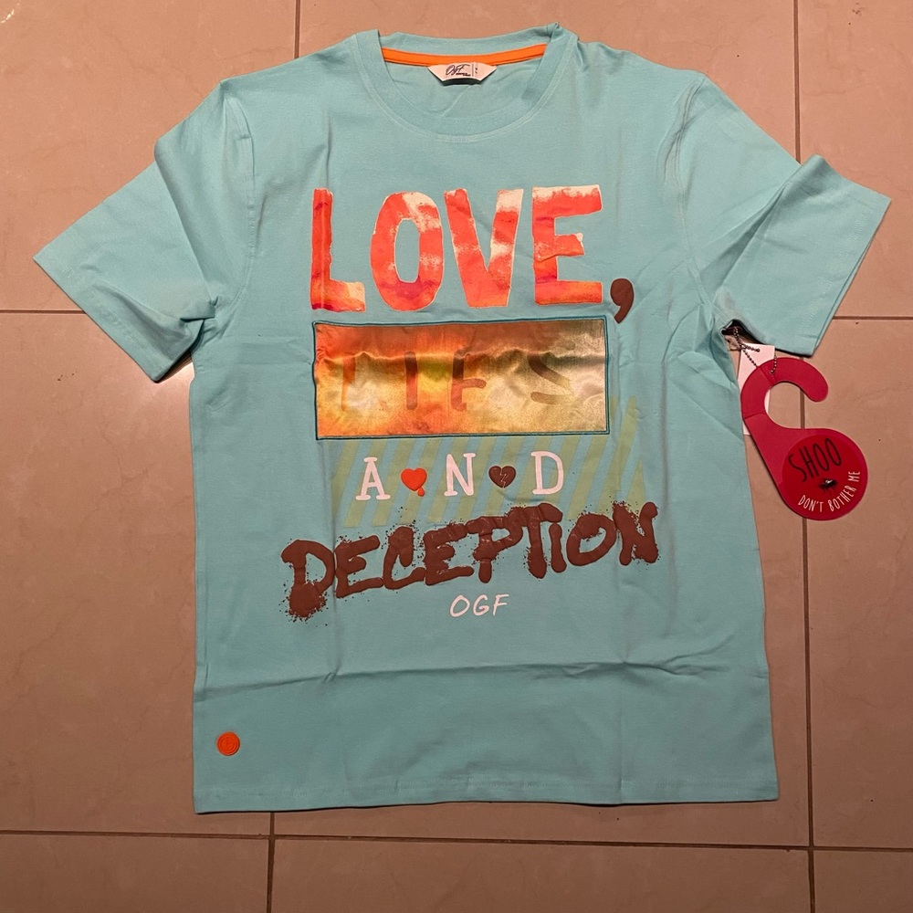 original fables t-shirt “love, lies, and deception” (multicolor)
